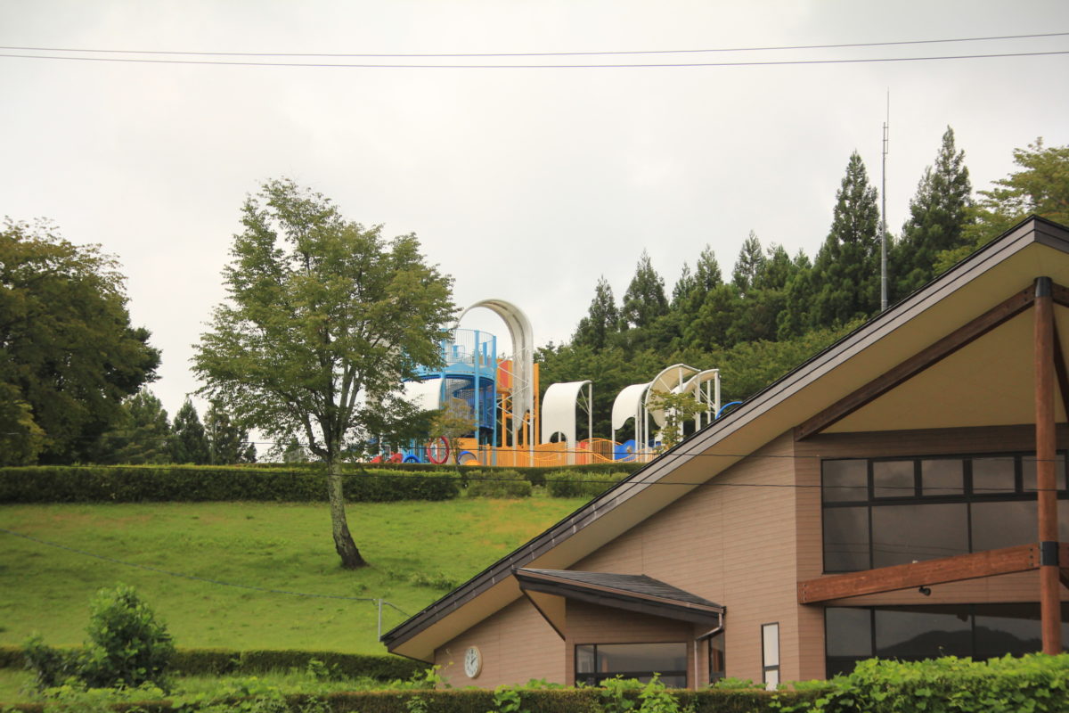 復旧完了の遊園地！鶴子山公園のスライダー！桜もオススメ【白河市の公園】